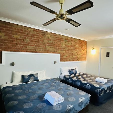 Early Australian Motor Inn Mildura Exterior photo